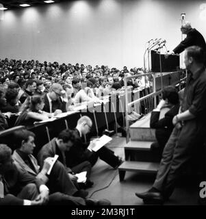 Kongress der Studentenorganisation SDS Sozialisischer Deutscher Studentenbund an der Universität Frankfurt/M. Auf 22. 5. 1966, Deutschland Stockfoto