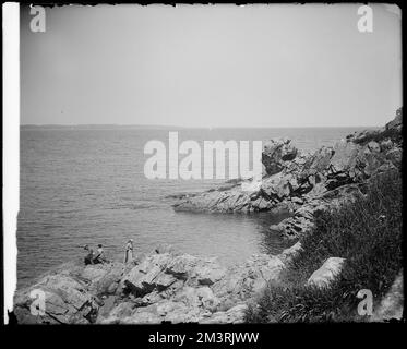 Salem, Baker's Island, Aussicht, Blick auf Manchester, Inseln, Felsen, Meereslandschaften. Frank Cousins Glass Plate Negatives Collection Stockfoto