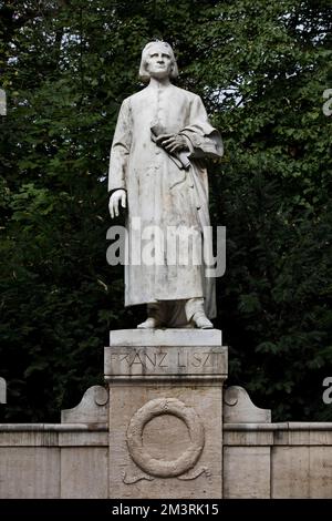 Denkmal für Franz Liszt im Park auf der Ilm, Weimar, Thüringen, Deutschland Stockfoto