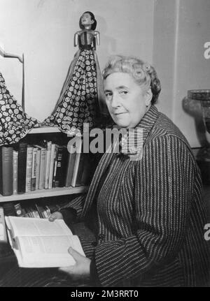 Agatha Christie (1890-1976) Englische Schriftstellerin und Krimis-Autor. Datum: 1949 Stockfoto