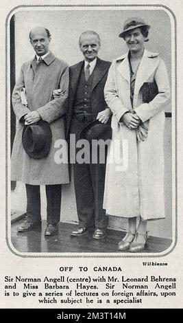 Sir Norman Angell und Leonard Behrens mit Miss Barbara Hayes an Bord eines Schiffes auf dem Weg nach Kanada, wo Sir Norman eine Reihe von Vorträgen über auswärtige Angelegenheiten halten sollte. Stockfoto