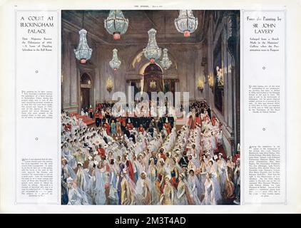 Doppelseitiger Spread aus der Sphäre mit einem Gemälde von Sir John Lavery über die Hofpräsentation im Thronsaal des Buckingham Palace. Das Gemälde, das jetzt verloren ist, wurde über zwei Jahre lang bearbeitet, und obwohl es den Titel "Hofstaat ihrer Majestäten" trägt, scheinen 1932 Personen zu sehen, die sowohl 1930 als auch 1931 präsentiert wurden. Ein Beispiel dafür ist Miss Margaret Whigham, später Mrs. Charles Sweeny und dann die Herzogin von Argyll. Sie ist ganz links in der ersten Sitzreihe links auf dem Bild. Margaret wurde 1930 vorgestellt. Stockfoto