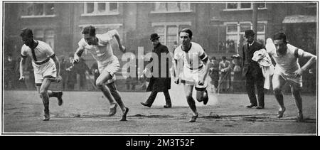 Athletics – Oxford gegen Cambridge im Queen's Club Stockfoto