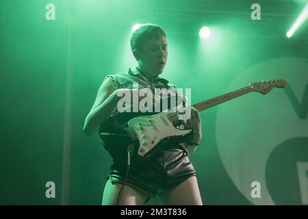 Mailand, Italien. 15.. Dezember 2022. Viagra Boys leben in Fabrique in Mailand. (Foto: Carlo Vergani/Pacific Press) Kredit: Pacific Press Media Production Corp./Alamy Live News Stockfoto