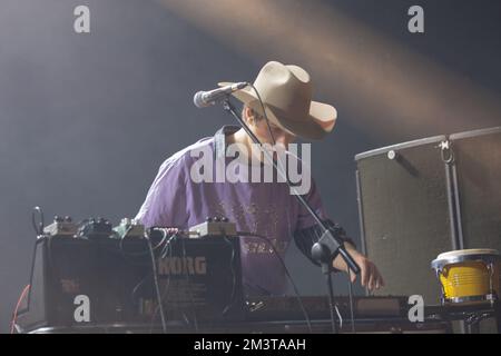 Mailand, Lombardei, Italien. 15.. Dezember 2022. Viagra Boys leben in Fabrique in Mailand. (Kreditbild: © Carlo Vergani/Pacific Press via ZUMA Press Wire) Stockfoto