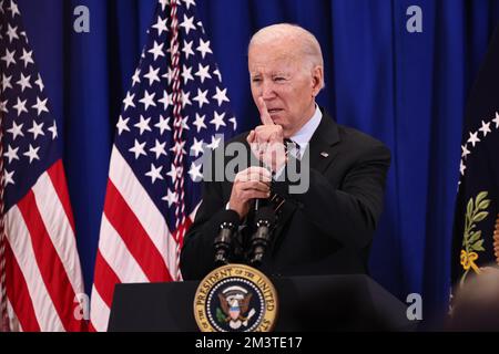 US-Präsident Joe Biden nimmt am Freitag, den 16. Dezember 2022 an einem Rathaus im Major Joseph R. 'Beau' Biden III National Guard/Reserve Center in New Castle, Delaware, Teil. Kredit: Saquan Stimpson/CNP/MediaPunch Stockfoto