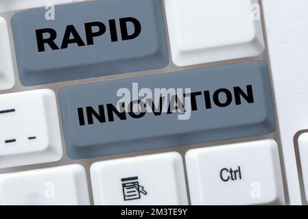 Schild mit der Aufschrift „Rapid Innovation“. Wort, das auf einer Website geschrieben wird, die Suchmaschinenalgorithmen verwendet Stockfoto