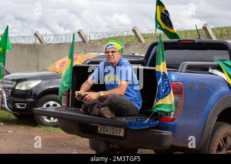 Anhänger von Präsident Bolsonaro führen in der Stadt Goiânia einen Staatsstreich durch, GO. Aufruf zu einer staatlichen Intervention gegen Lulas demokratische Wahl Stockfoto