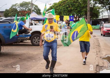 Anhänger von Präsident Bolsonaro führen in der Stadt Goiânia einen Staatsstreich durch, GO. Aufruf zu einer staatlichen Intervention gegen Lulas demokratische Wahl Stockfoto