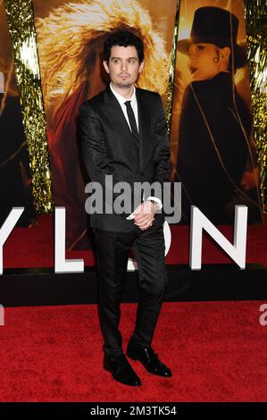 LOS ANGELES, KALIFORNIEN - DEZEMBER 15: Director Damien Chazelle nimmt am Global Premiere Screening von „Babylon“ im Academy Museum of Motion Picture Teil Stockfoto