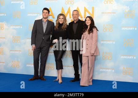 London, Großbritannien. 16. Dezember 2022. Truman Hanks, Rita Wilson, Tom Hanks und Mariana Trevino besuchen Einen Mann namens Otto Photocall im Corinthia Hotel in London, England. Kredit: S.A.M./Alamy Live News Stockfoto