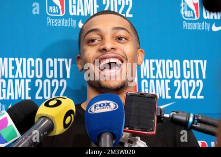 Mexiko-Stadt, Mexiko-Stadt, Mexiko. 16.. Dezember 2022. Der Spieler des San Antonio Spurs Teams, KELDON JOHNSON, während eines Interviews in Mexico City. San Antonio Spurs und Miami Heat treffen sich morgen in der Arena Ciudad de Mexico, in einem regulären Spiel der NBA-Liga. (Kreditbild: © Jorge Nunez/ZUMA Press Wire) Stockfoto