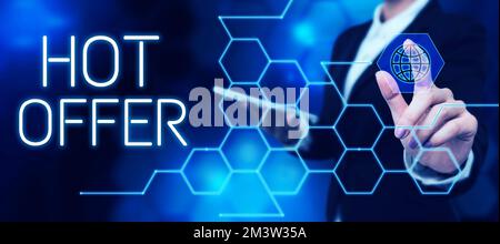 Schild mit „Hot Offer“. Wort auf Produkt oder Programm geschrieben, das zu reduzierten Preisen oder Tarifen angeboten wird Stockfoto