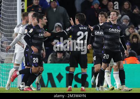 Leeds, Großbritannien. 16.. Dezember 2022. Martín Zubimendi #3 von Real Sociedad feiert sein Tor und erzielt 0-1 Punkte während des Mid Season Friendly Match Leeds United vs Real Sociedad in Elland Road, Leeds, Großbritannien, 16.. Dezember 2022 (Foto von James Heaton/News Images) in Leeds, Großbritannien, am 12./16. Dezember 2022. (Foto: James Heaton/News Images/Sipa USA) Guthaben: SIPA USA/Alamy Live News Stockfoto