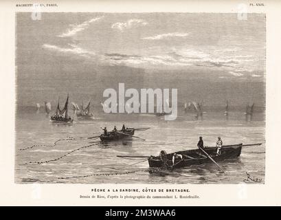 Sardinenfischerei vor der Atlantikküste der Bretagne. Fischer in kleinen Booten, die mit riesigen Netzen fischen. Peche a la Sardine, cotes de Bretagne. Zeichnung von Edouard Riou nach einem Foto von L. Hautefeuille. Holzschnitt von Henri Hildibrand aus Alfred Fredols Le Monde de la Mer, The World of the Sea, herausgegeben von Olivier Fredol, Librairie Hachette et. Cie., Paris, 1881. Alfred Fredol war das Pseudonym des französischen Zoologen und Botanikers Alfred Moquin-Tandon, 1804-1863. Stockfoto