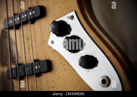 Norman Watt-Roy's Gold Custom 1962 Jazz Bass, Faith & Grace Stockfoto