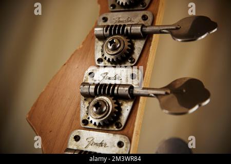 Norman Watt-Roy's Gold Custom 1962 Jazz Bass, Faith & Grace Stockfoto