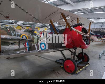 Sopwith Camel FI (Nachbildung) im Brooklands Museum, Surrey, Großbritannien. Stockfoto