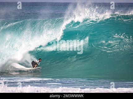 Haleiwa, HI, USA. 16.. Dezember 2022. DER BALARAM-STACK wurde am 16. Dezember 2022 bei den Vans 2022 Pipe Masters an der Banzai Pipeline in Haleiwa, HI, fotografiert. Kredit: Erik Kabik Photography/Media Punch/Alamy Live News Stockfoto