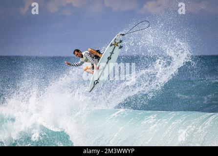 Haleiwa, HI, USA. 16.. Dezember 2022. DER BALARAM-STACK wurde am 16. Dezember 2022 bei den Vans 2022 Pipe Masters an der Banzai Pipeline in Haleiwa, HI, fotografiert. Kredit: Erik Kabik Photography/Media Punch/Alamy Live News Stockfoto