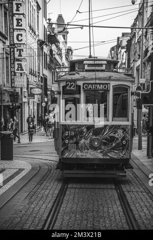 Das Straßenbahnnetz der Stadt Porto, die Straßenbahn der Stunde kürzer, wurde 1895 in Betrieb genommen Stockfoto