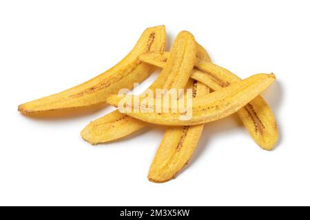 Ein Haufen frisch gebackener Bananenchips, isoliert auf weißem Hintergrund Stockfoto