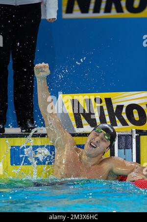 Melbourne, Australien. 17.. Dezember 2022. Seto Daiya aus Japan feiert nach dem Medley-Finale der Herren 400m bei der FINA World Swimming Championships 16. (25m) 2022 in Melbourne, Australien, am 17. Dezember 2022. Kredit: Hu Jingchen/Xinhua/Alamy Live News Stockfoto