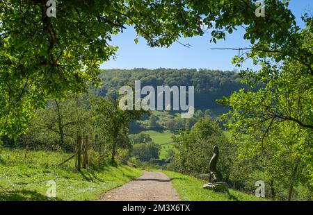 Spazierweg Skulpturenweg, Mineralguss, Kunst Gerhard Helmers, Badenweiler, Markgräflerland, Baden-Württemberg, Deutschland Stockfoto