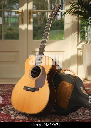 Eine 1937 Martin 000-45 D-45 Dreadnought Akustikgitarre. Stockfoto