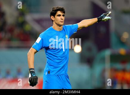 Marokkanischer Torhüter Yassine Bounou während des Spiels der FIFA-Weltmeisterschaft auf dem dritten Platz im Khalifa International Stadium in Doha. Foto: Samstag, 17. Dezember 2022. Stockfoto