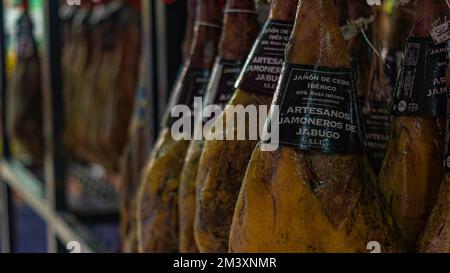 Spanischer iberischer Schinken, spanischer Jamon und traditionelle Speisen. Stockfoto