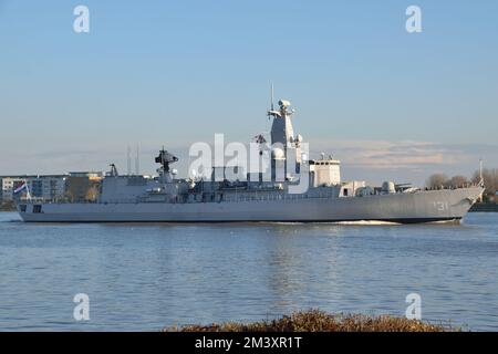 Kriegsschiff der niederländischen Marine HNLMS VAN AMSTEL auf der Themse in London Stockfoto