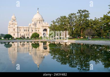 Heute ist das Victoria Memorial in Kalkutta, das 1921 eingeweiht wurde, eine Hommage an den Erfolg des Britischen Reiches in Indien Stockfoto