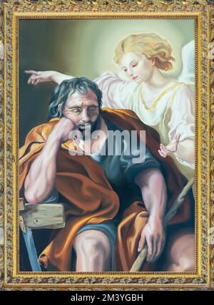 SEBECHLEBY, SLOWAKEI - OKTOBERT 8, 2022: Das Gemälde der Engel zum St. Joseph in St. Michael Parish Church von Martina Nita Cipcerova (2019) Stockfoto