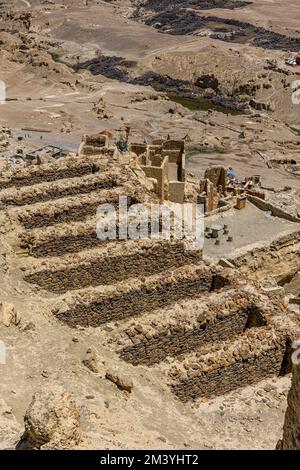 Ein Blick aus der Vogelperspektive auf die Relikte der Guge-Dynastie in Zhada County, der Präfektur Ali, Tibet, China Stockfoto