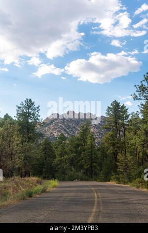 Prescott Blick auf Granitberge Stockfoto