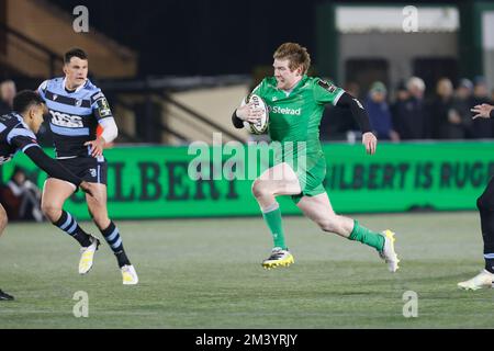 Newcastle, Großbritannien. 17.. Dezember 2022. Brett Connon von Newcastle Falcons in Aktion während des Spiels des European Rugby Challenge Cup zwischen Newcastle Falcons und Cardiff Blues am Samstag, den 17.. Dezember 2022 im Kingston Park, Newcastle. (Kredit: Chris Lishman | MI News) Kredit: MI News & Sport /Alamy Live News Stockfoto