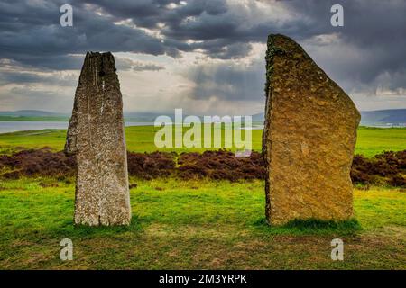 Zum UNESCO-Weltkulturerbe gehörender Steinkreis, Ring of Brodgar, Orkney Islands, Vereinigtes Königreich Stockfoto