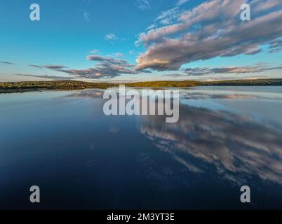 Luftaufnahme auf den Lygnersee in der Nähe von Satila, Schweden Stockfoto