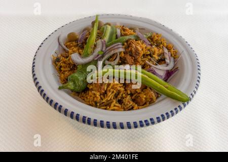 Tunesische Dishe kulinarisches Stillleben. Reis Stockfoto
