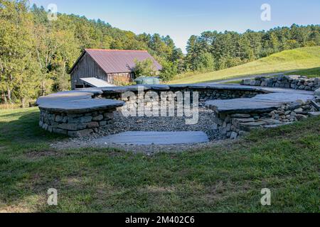 USA, Vermont, Brattleboro, Scott Farm, Landmark Trust, Steinpfeiler, Steinmauern, Unmörtel, Steinmauern, Steinmauern, Unterrichten, lernen Stockfoto