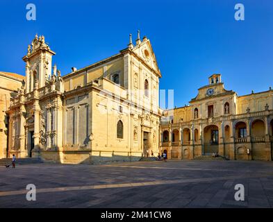 Apulia Puglia Salento Italien. Lecce. Kathedrale Maria Santissima Assunta und St. Orontius Stockfoto