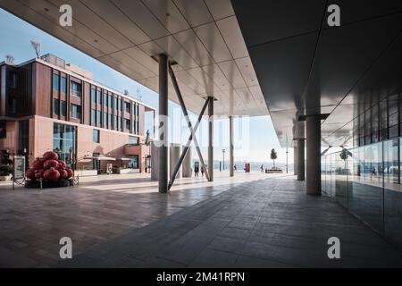 Istanbul, Türkei - Dezember 17 2022: Architektonische Details des neuen Museums für moderne zeitgenössische Kunst in Istanbul im Viertel Galataport. Stockfoto