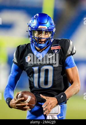 17. Dezember 2022, Frisco, Texas, USA: Boise State Broncos Quarterback TAYLEN GREEN (10) macht sich auf den Weg in die Endzone. (Kreditbild: © Gregory Dodds/ZUMA Press Wire) Stockfoto