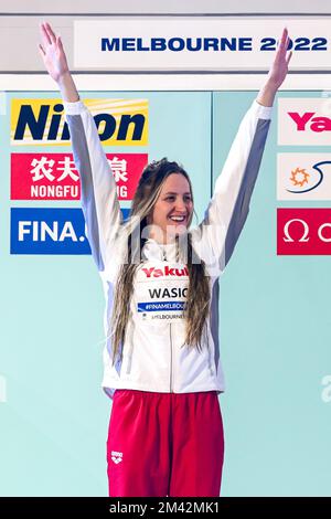 Melbourne, Australien. 17.. Dezember 2022. Katarzyna Wasick aus Polen feiert die Silbermedaille im Freestyle Women Final 50m während der FINA Swimming Short Course World Championships im Melbourne Sports and Aquatic Centre in Melbourne, Australien, am 17.. Dezember 2022. Foto Giorgio Scala/Deepbluemedia/Insidefoto Credit: Insidefoto di andrea staccioli/Alamy Live News Stockfoto