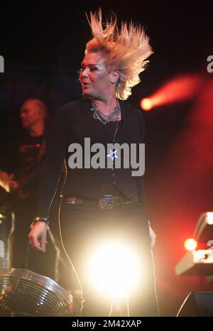 Wien, Österreich. 25. Juni 2010. Kim Wilde auf dem Donauinsel-Festival in Wien Stockfoto