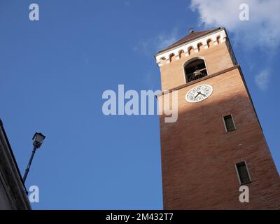 Rivisondoli - Abruzzen - Kirche San Nicola di Bari, Symbol des charakteristischen Bergdorfes Stockfoto