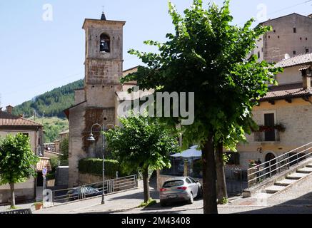 Rocca Pia, Abruzzen - Ein Blick auf das kleine Dorf Stockfoto