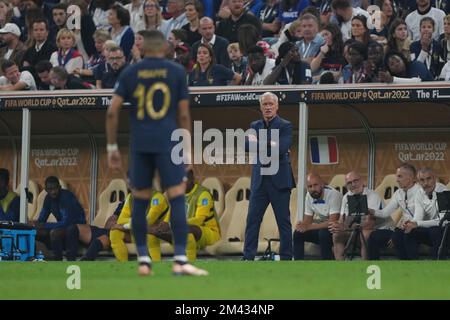 LUSAIL, KATAR - DEZEMBER 18: Spieler von Frankreich Didier Deschamps reagiert auf das Finale der FIFA-Weltmeisterschaft Katar 2022 zwischen Argentinien und Frankreich im Lusail Stadium am 18. Dezember 2022 in Lusail, Katar. (Foto: Florencia Tan Jun/PxImages) Stockfoto