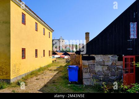 Unterwegs auf den Ertholmen-Inseln, Bauten historischer Festungsbauten auf Frederiksö, Ertholmene, Dänemark, Skandinavien, Europa. Stockfoto